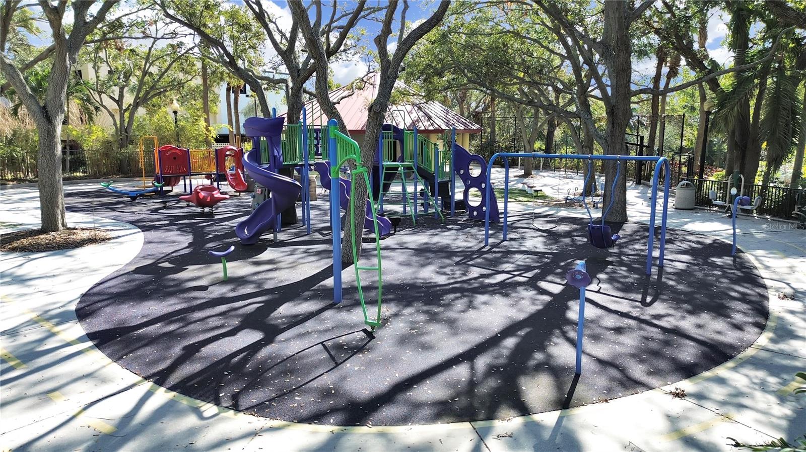 Playground nearby in Park