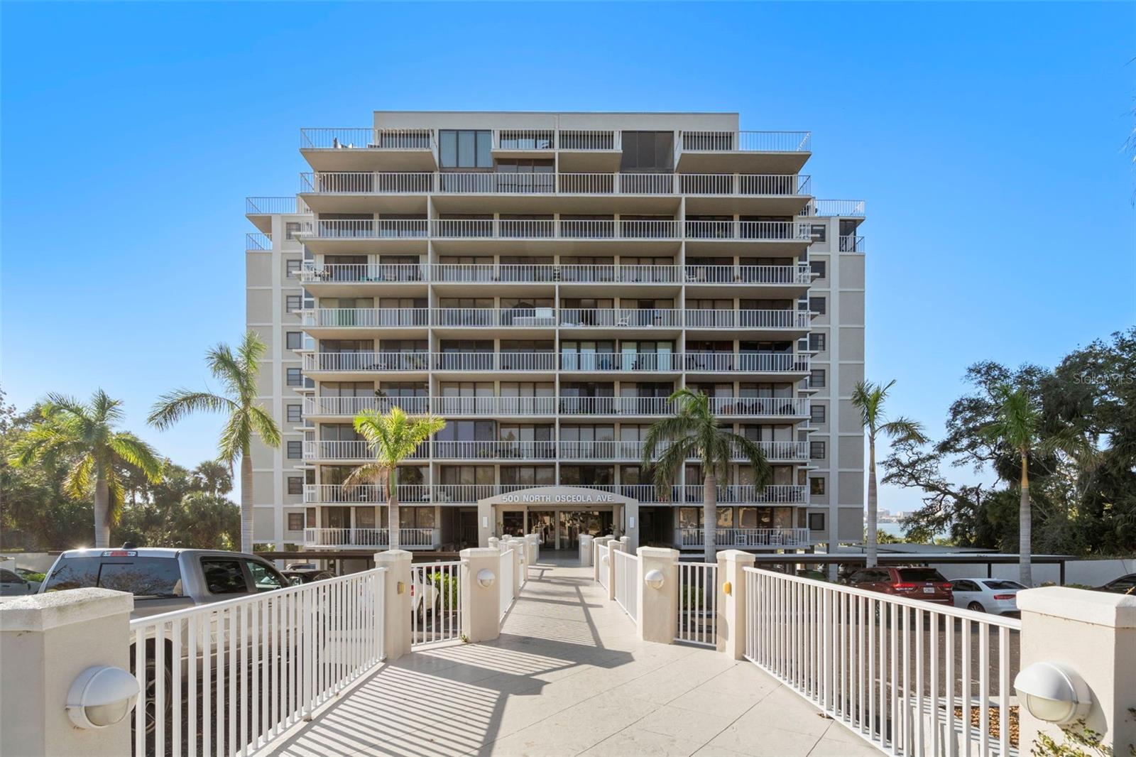 Grand Entrance to Harbor Bluffs Waterfront Condos