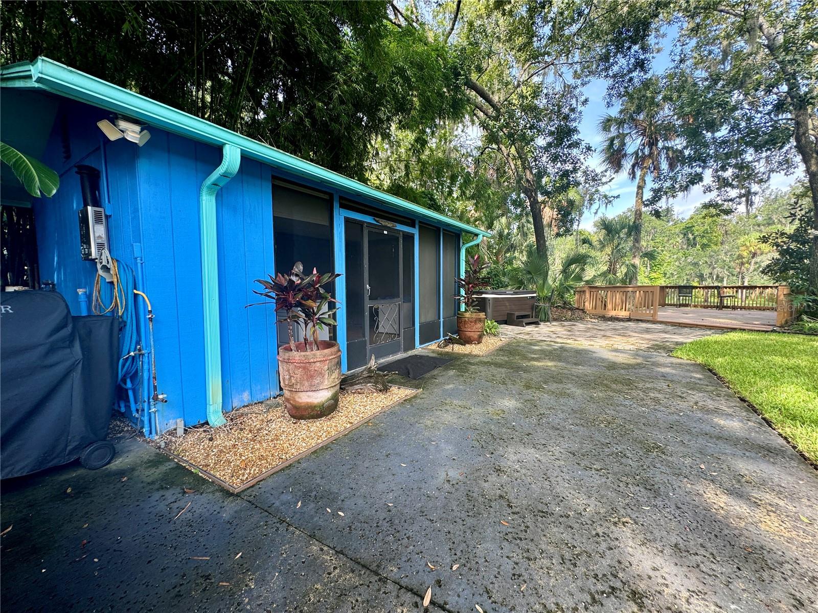 Outdoor Screened Kitchen