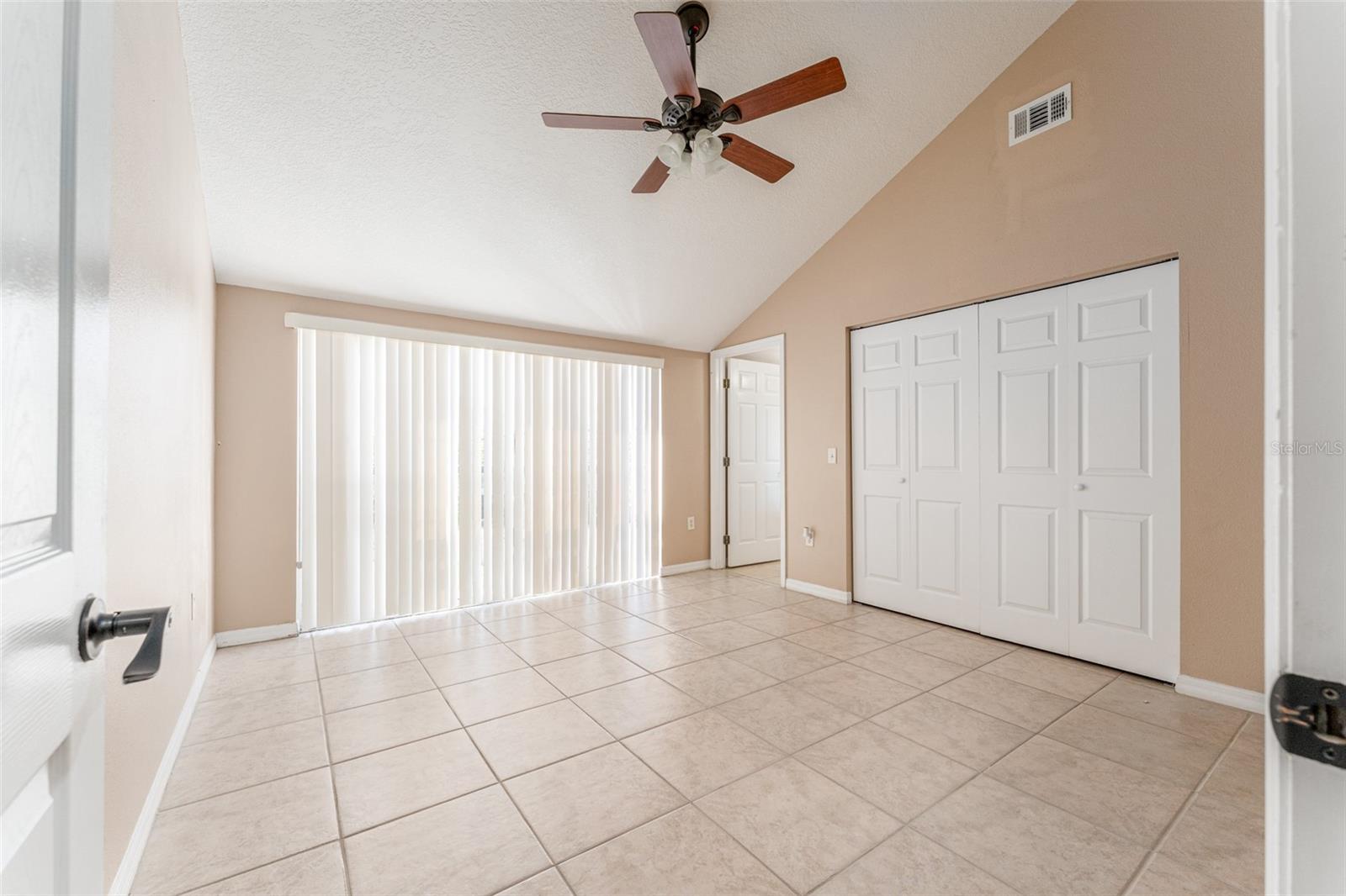 Guest bedroom