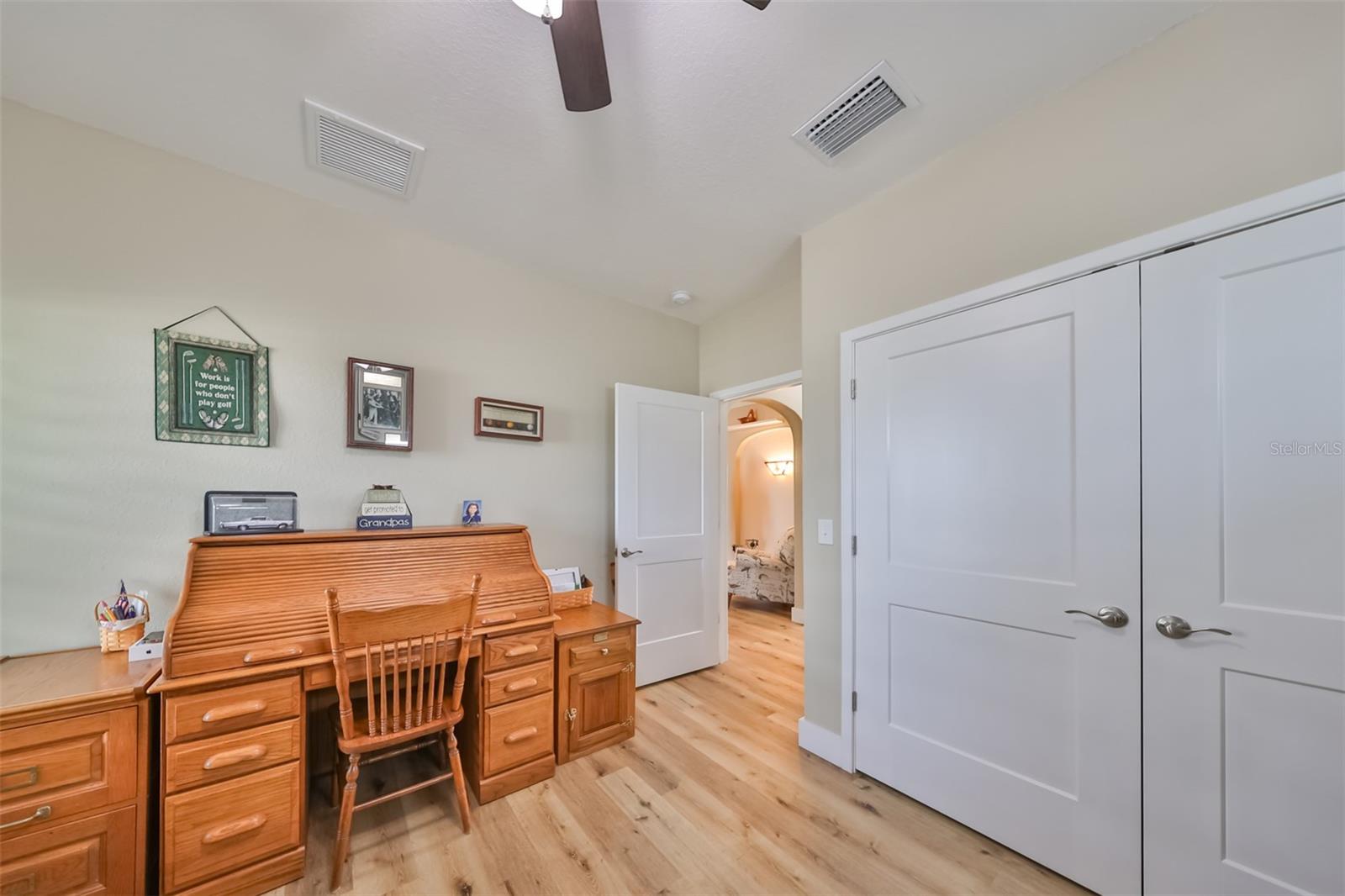 Office/bedroom with double door closet