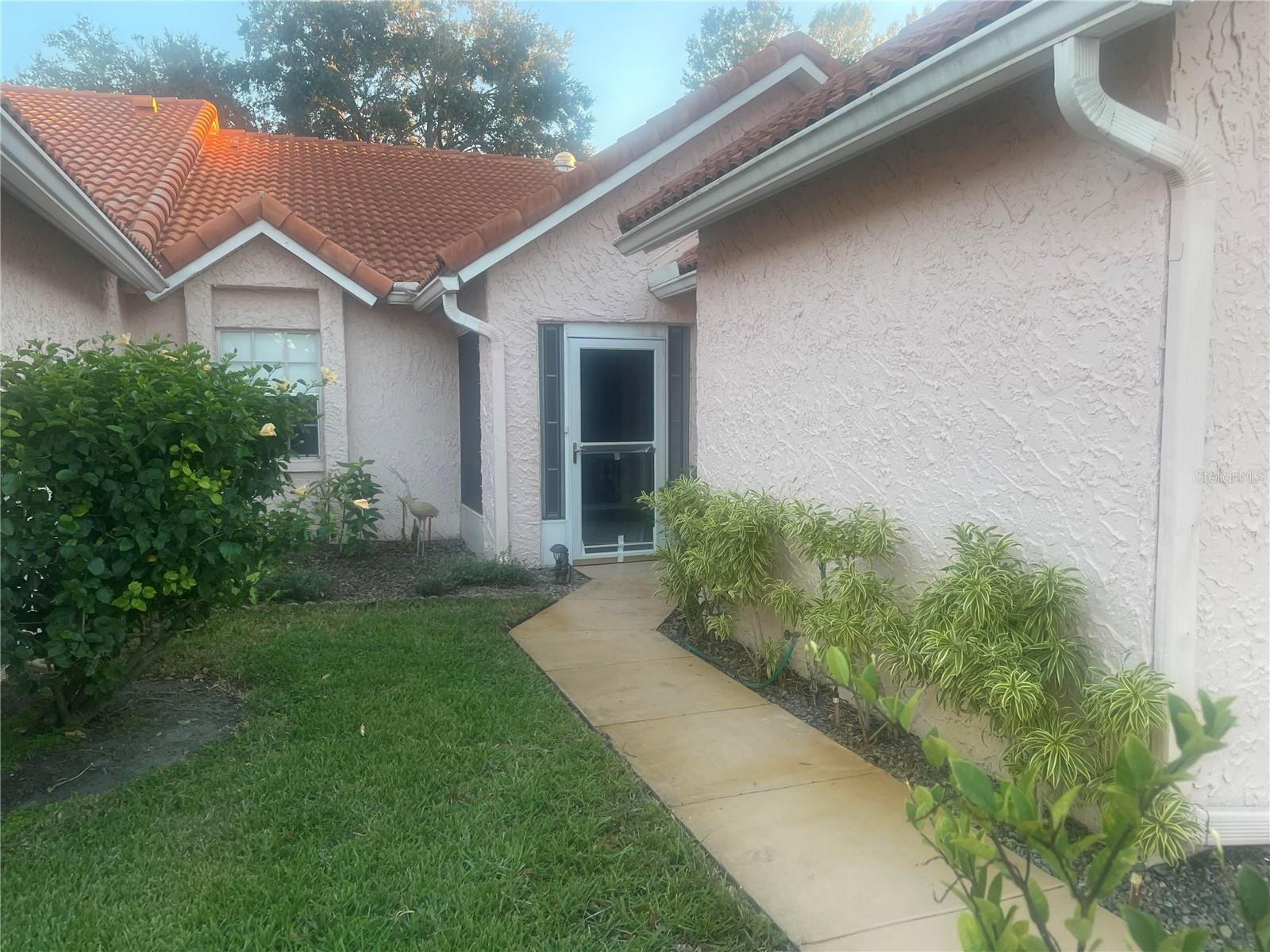 1139 Villa Entrance with garage