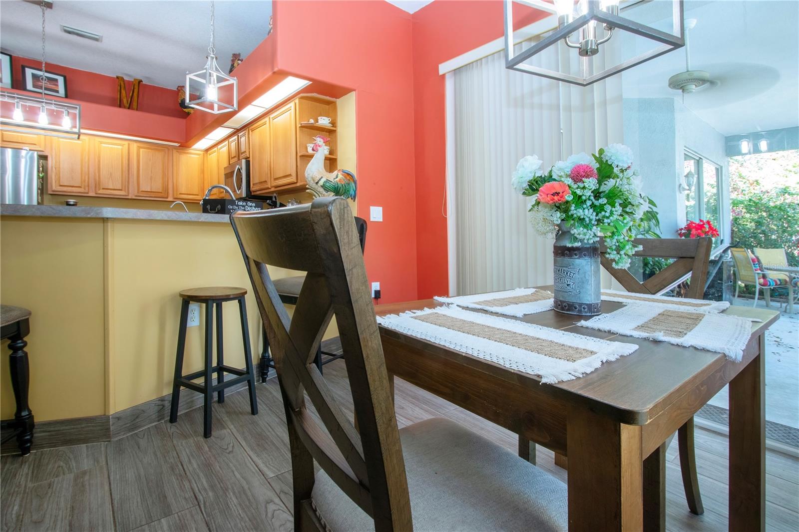 Breakfast Nook and Breakfast Bar