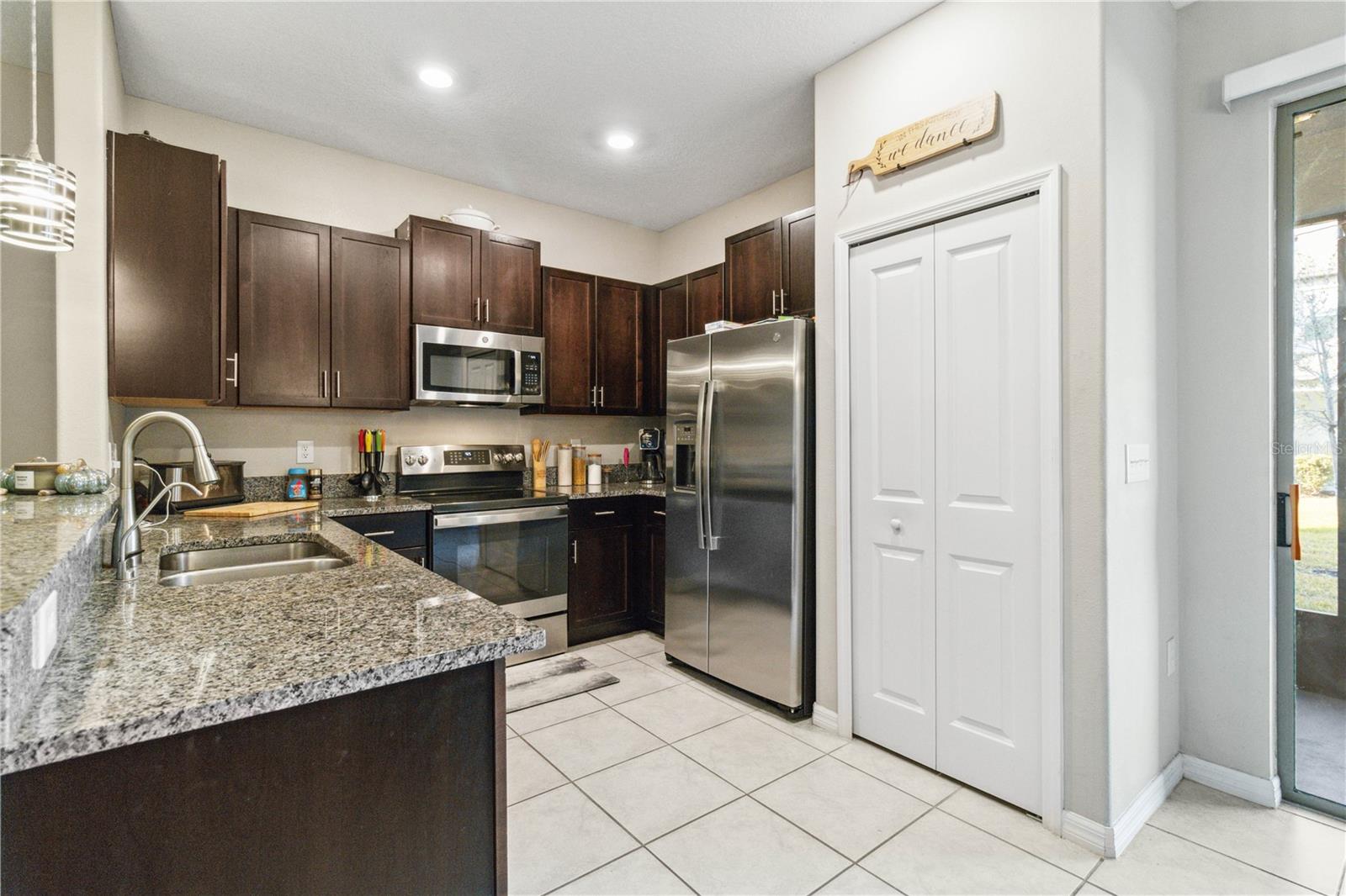 Kitchen with nice pantry