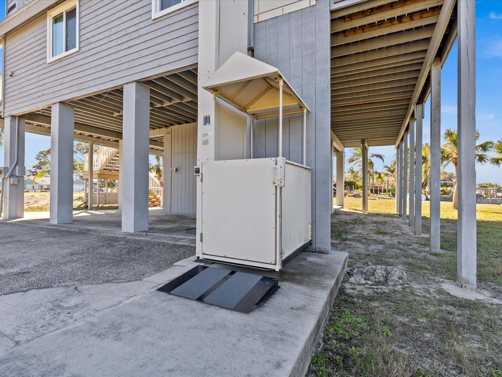 Electric elevator great for grocery delivery