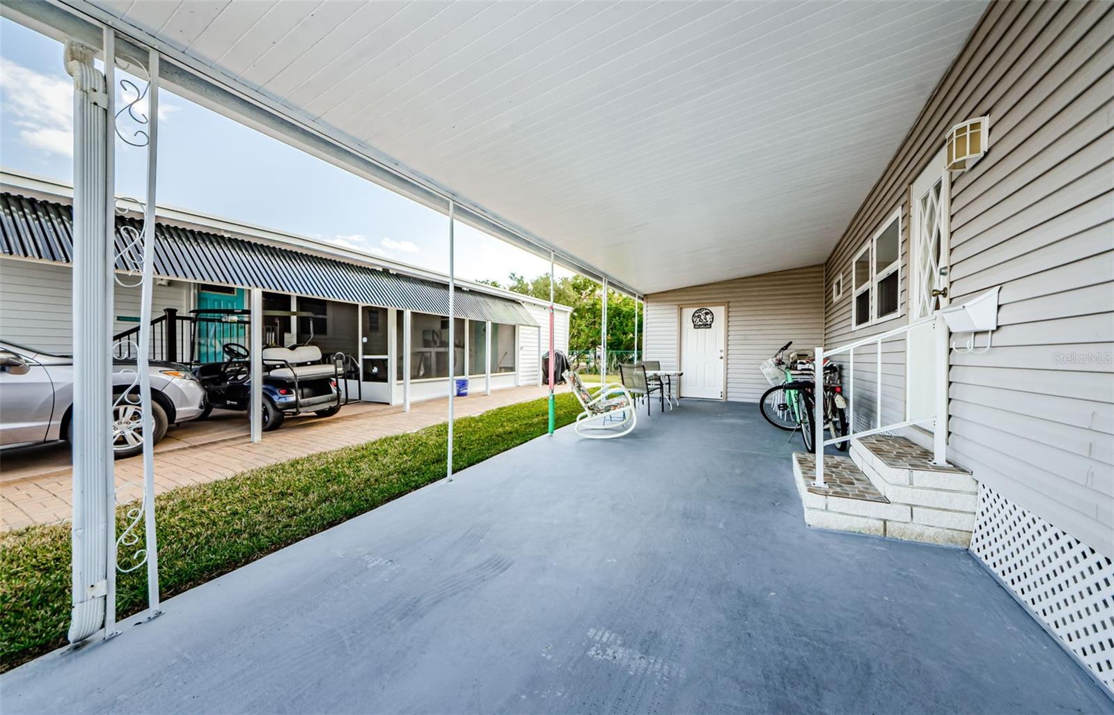 Car Port with connected utility room