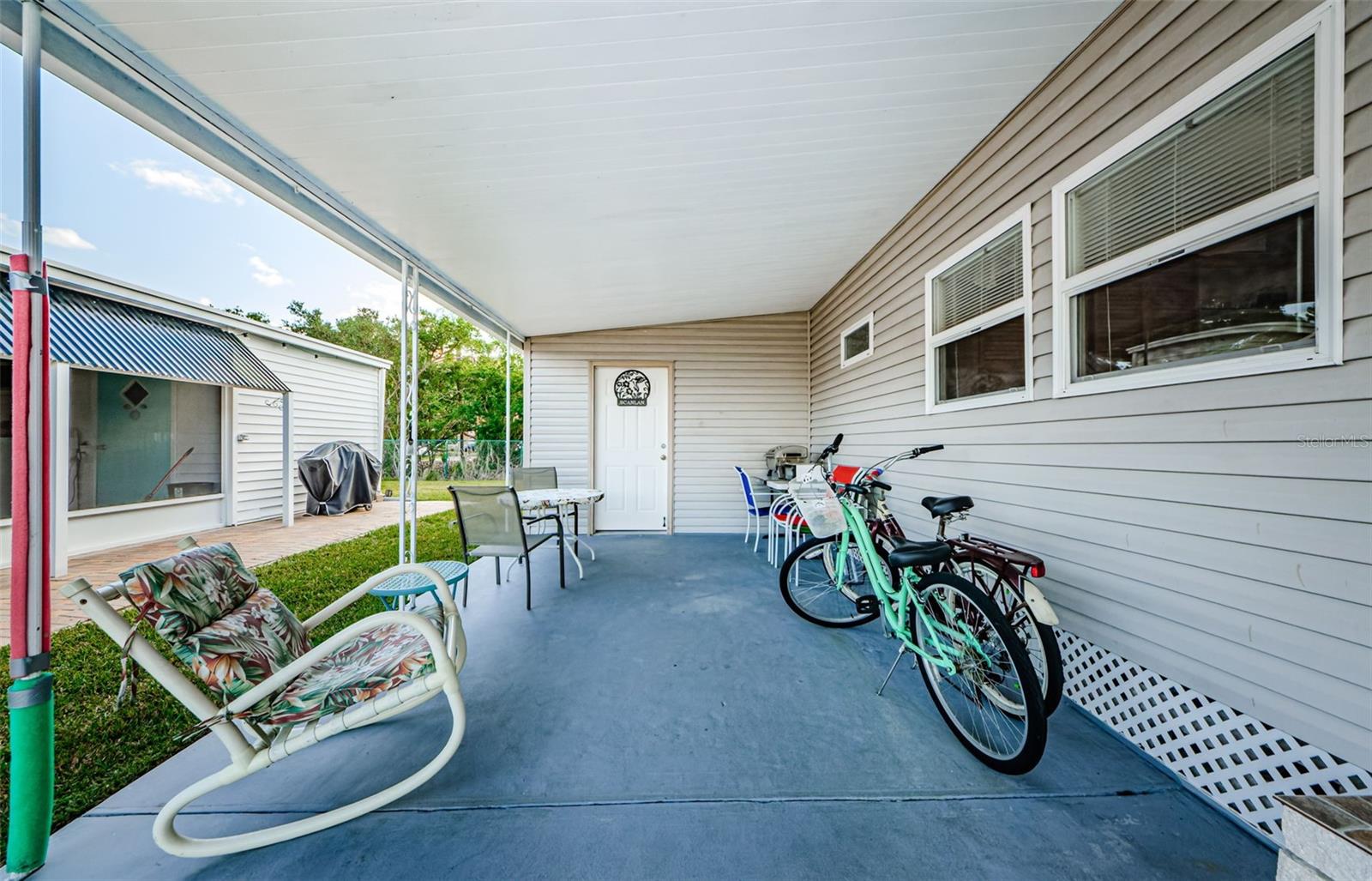 Spacious carport