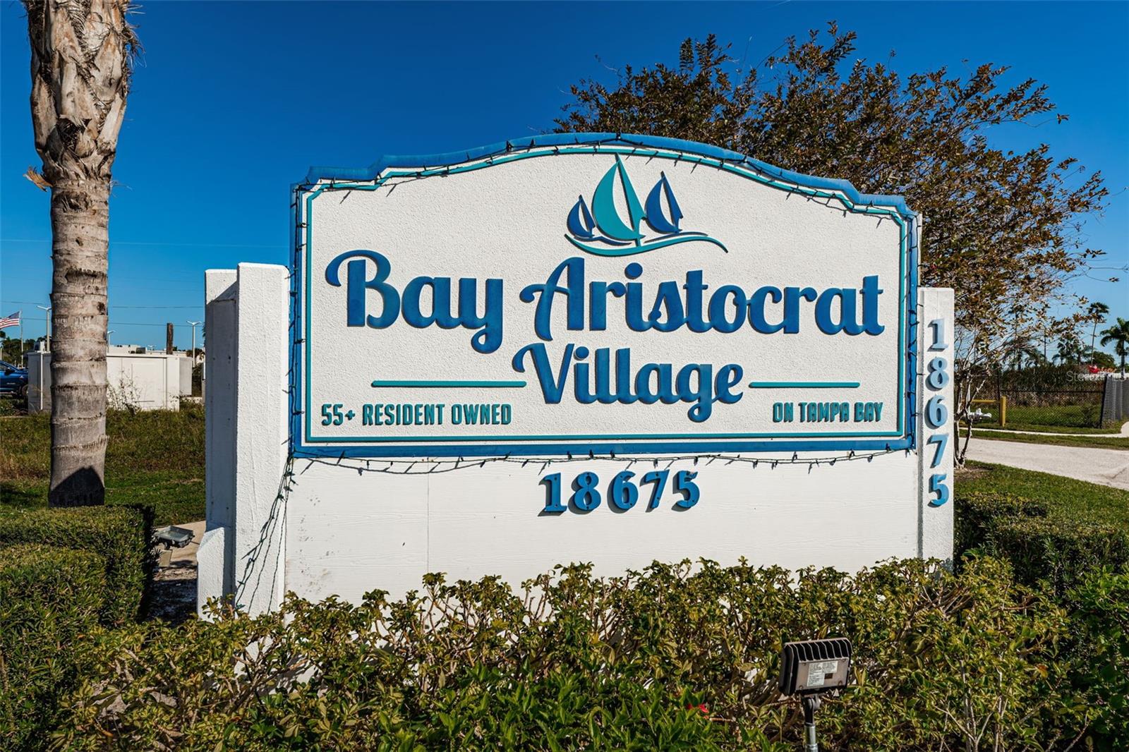 Entrance to Bay Aristocrat Village