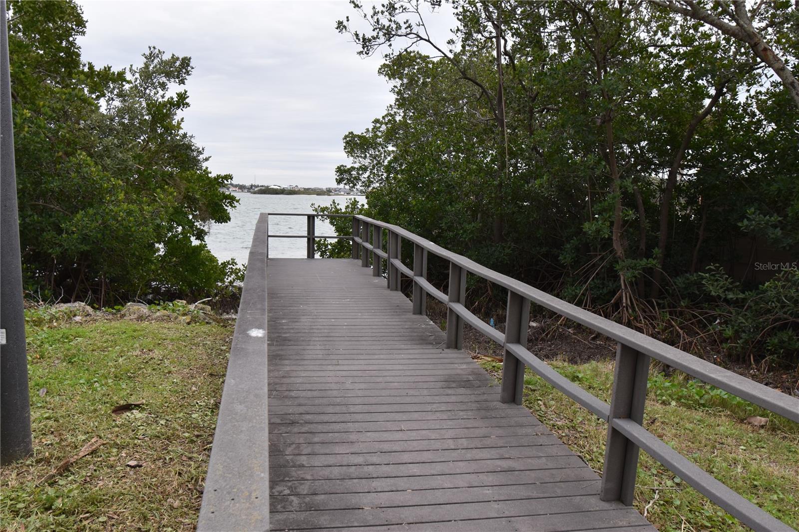 Water view access from Bayside Park