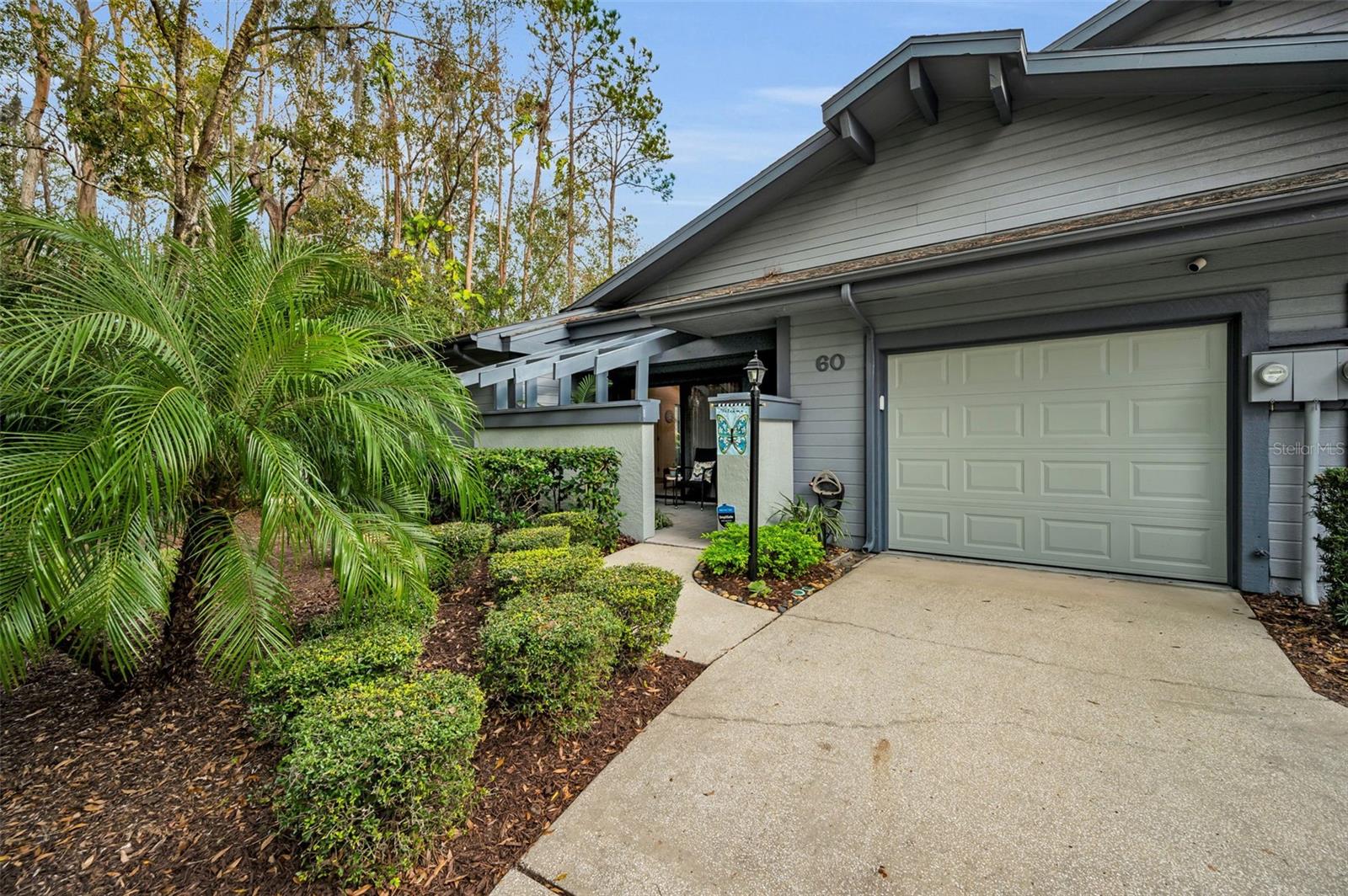 Front Driveway & Garage