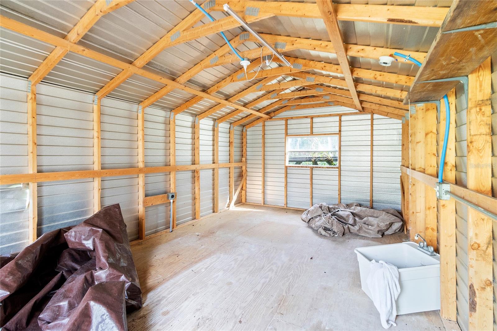 This home has a Utility Shed perfect for storing your gardening equiptment or use it as an apartment or mancave..