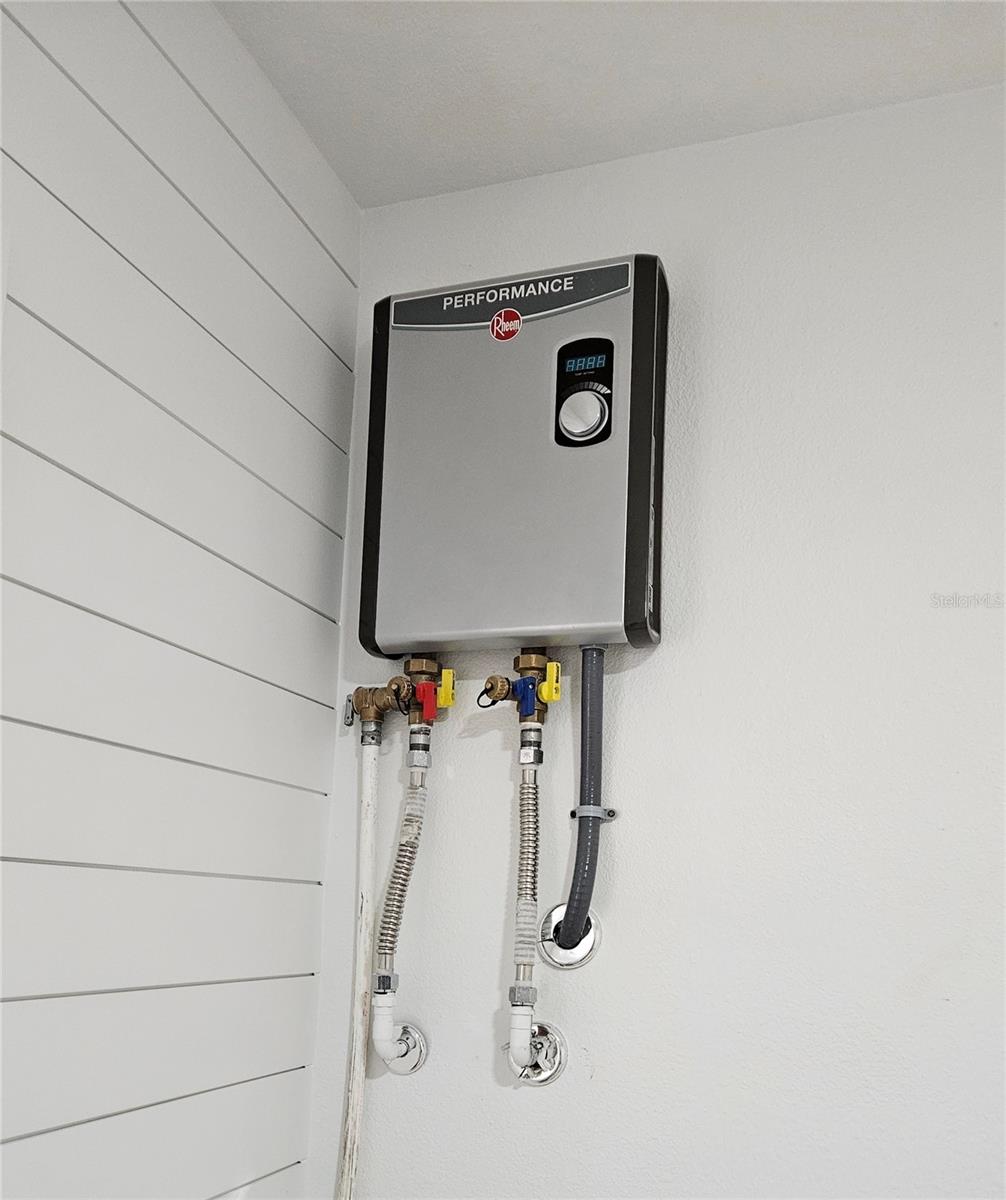 Tankless water heater