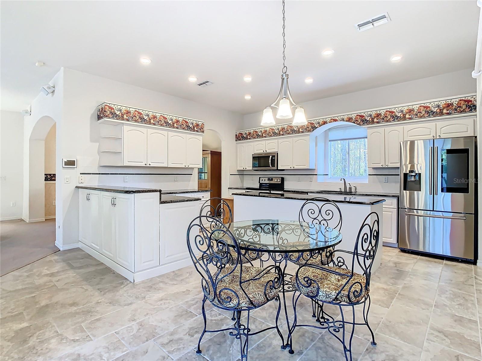 Additional photo of kitchen area