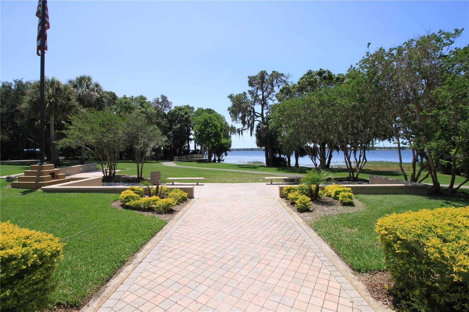 Lakefront Park