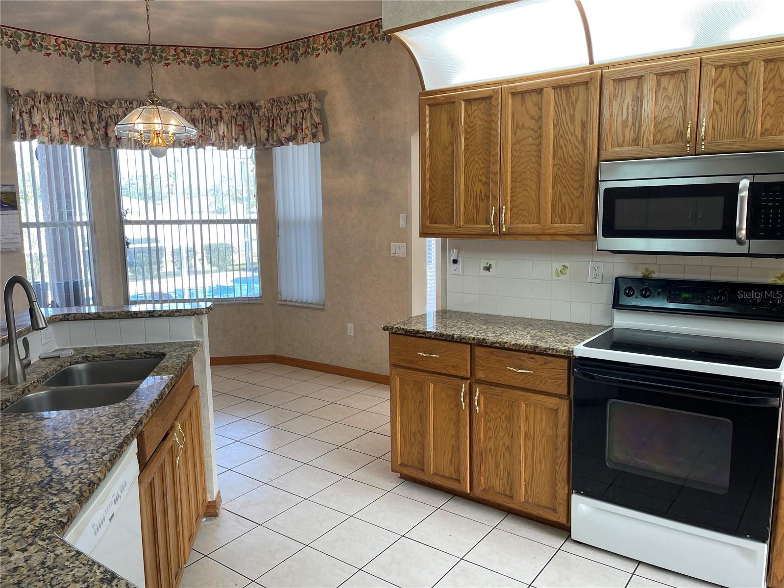 Kitchen and breakfast nook