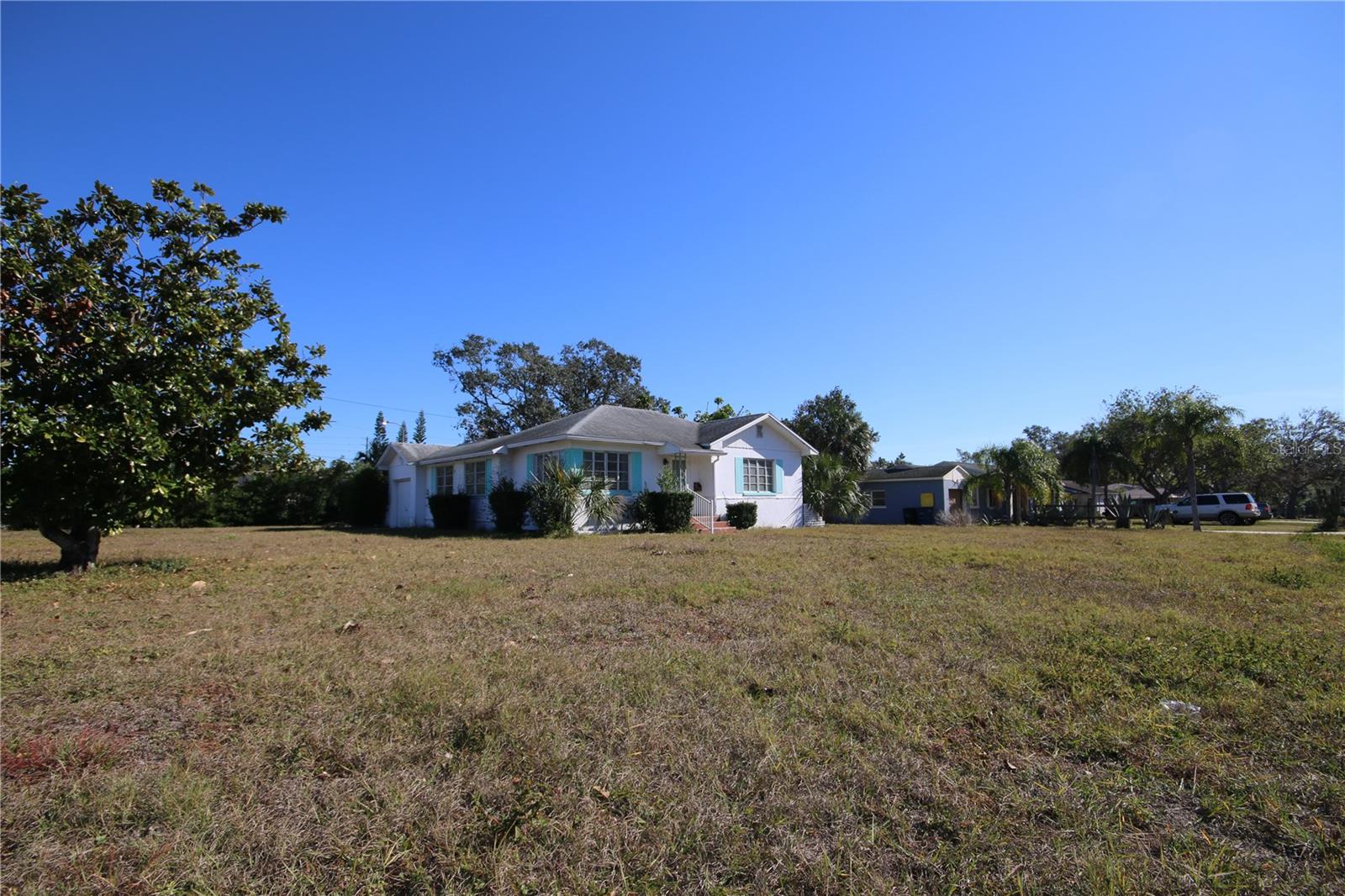 Side View of Front Yard from the Corner of Druid and Woodruff