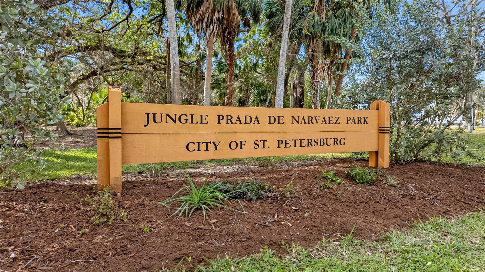 a few blocks to Jungle Prada Park with public boat ramps to Gulf of Mexico intracoastal.