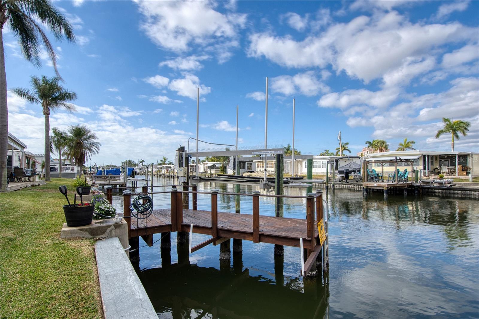 Dock and Lift