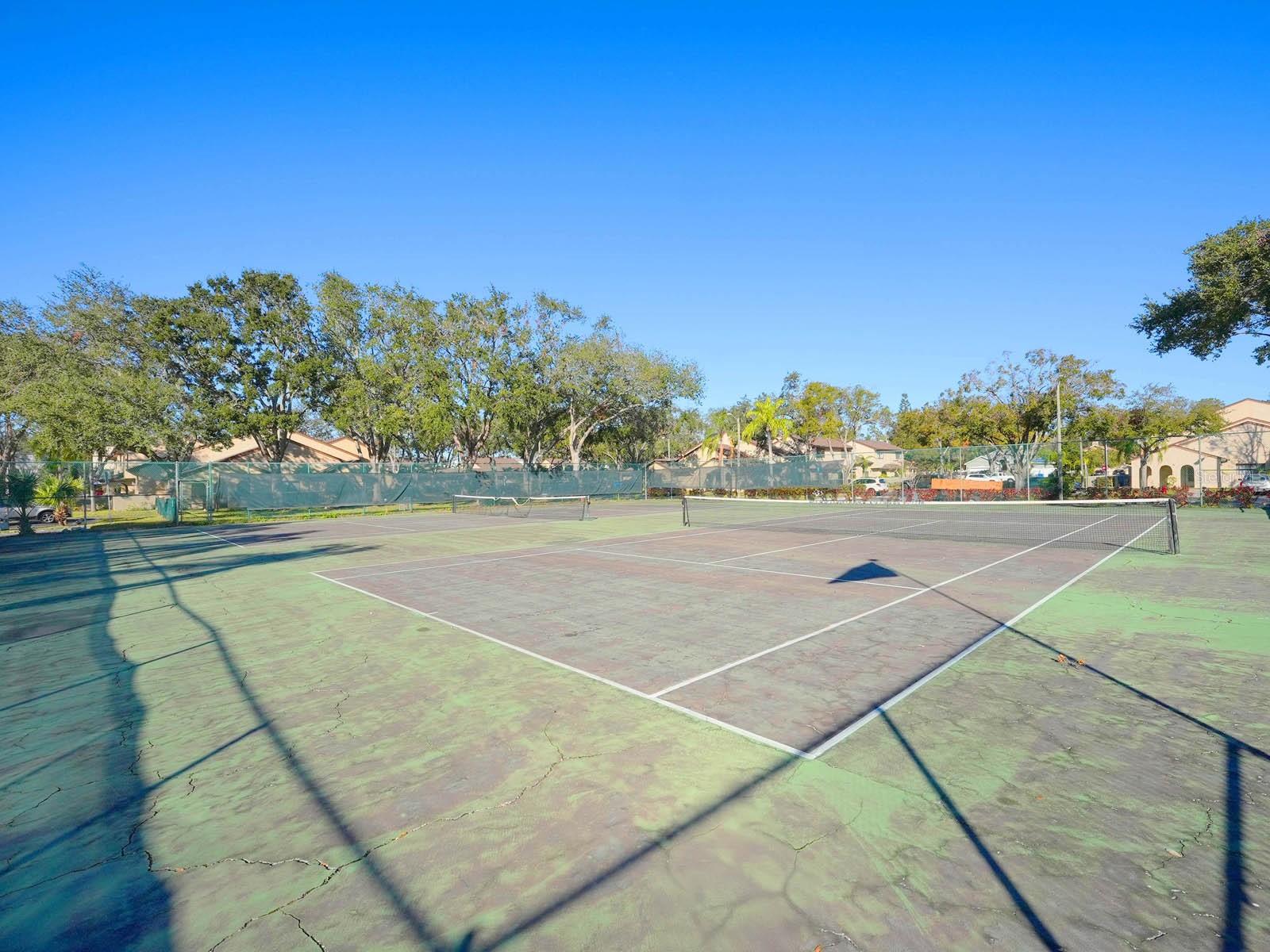 2 Tennis Courts