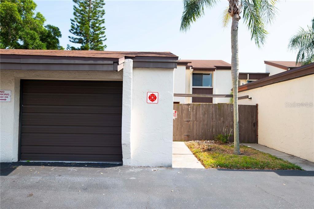 Oversized Garage & front gate to Courtyard