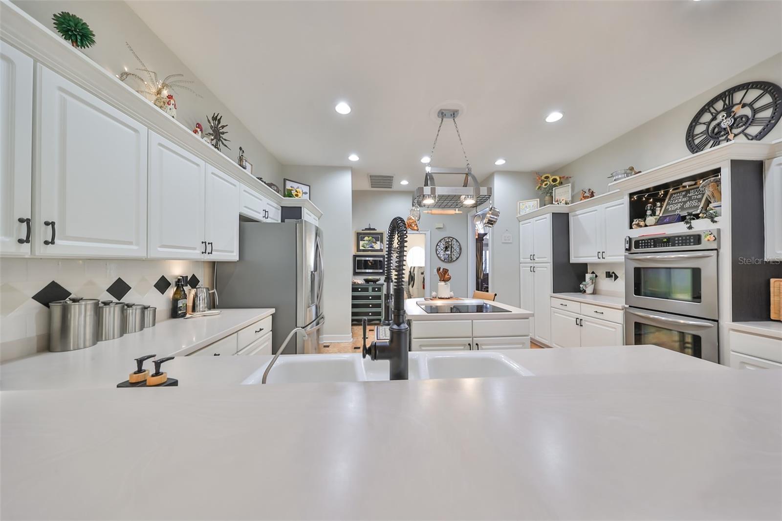 Chef's Kitchen, Dual Wall Oven & Double Sink