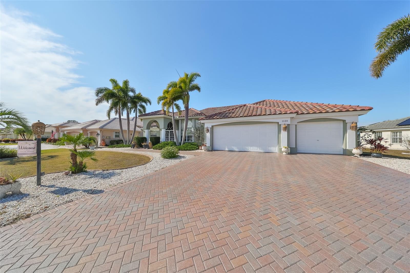 Front Brick Paved Driveway, 3 car garage