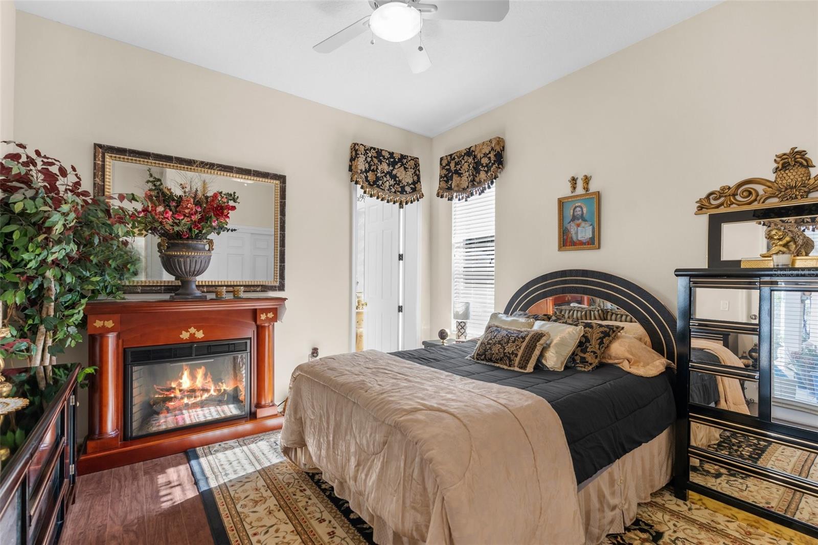 Second bedroom which is a second master suite or mother-in-law suite.