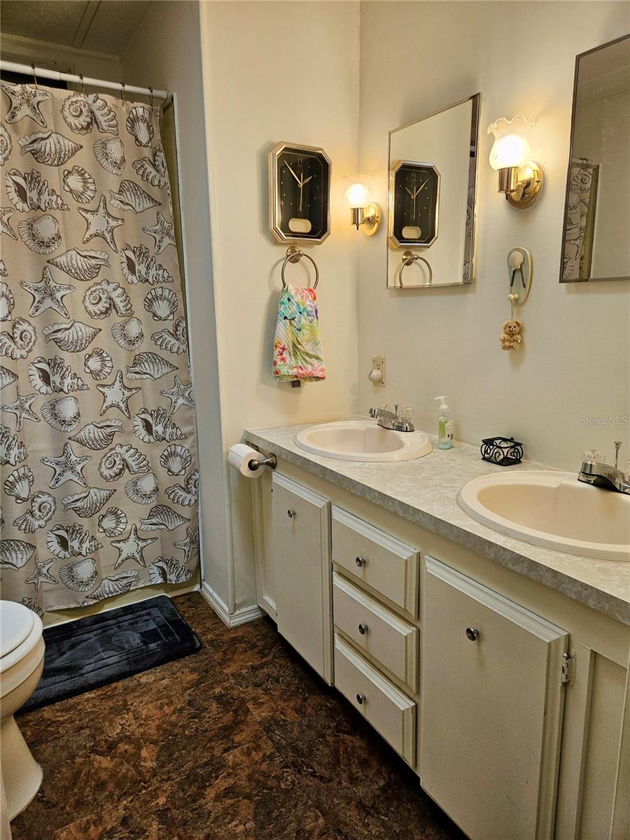 2nd bathroom