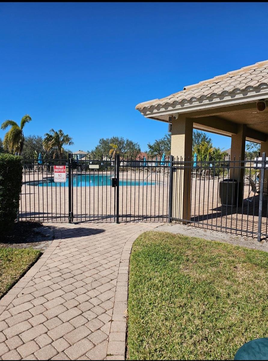 Community Pool /Lounge