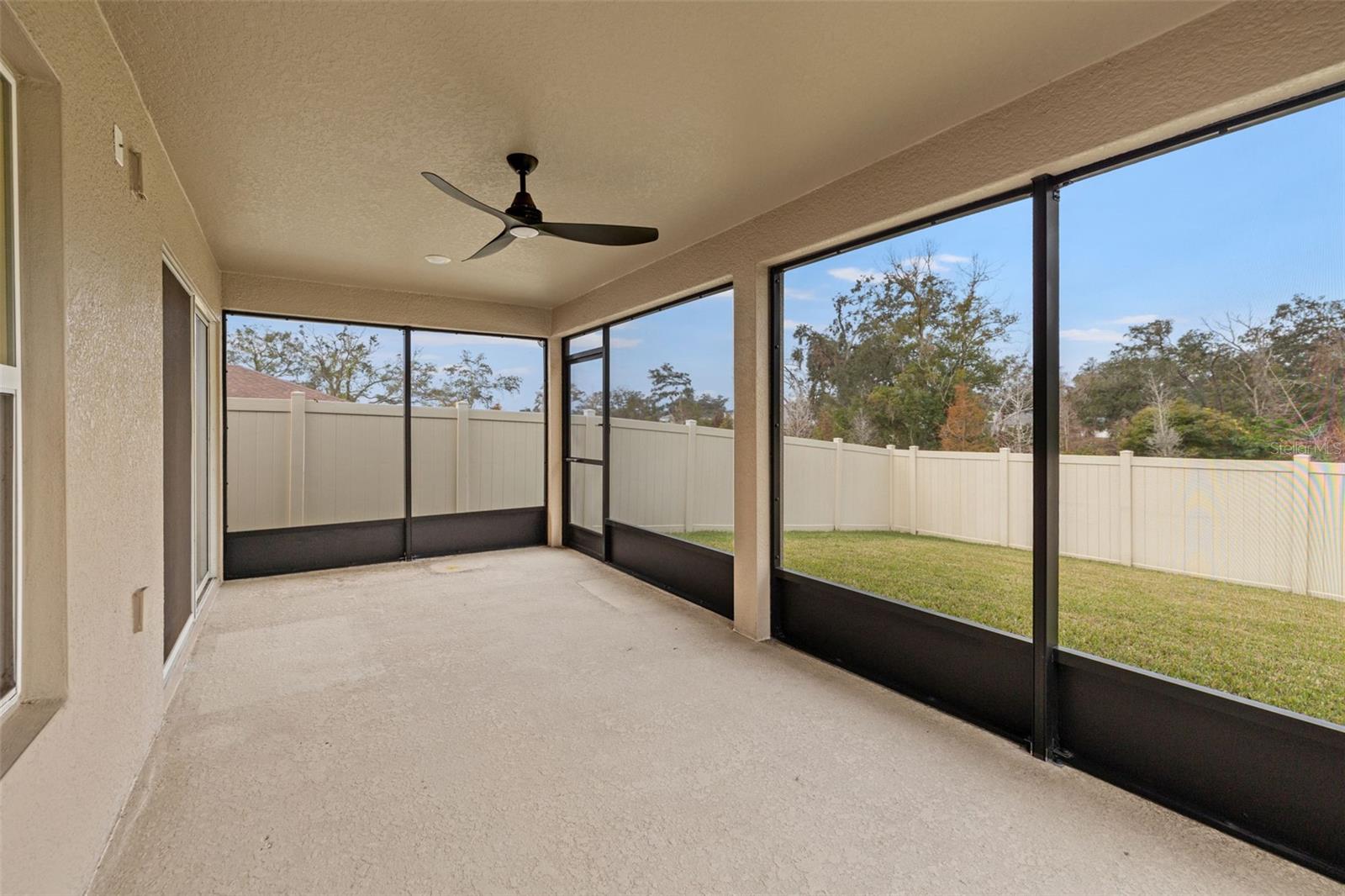 Large screened lanai