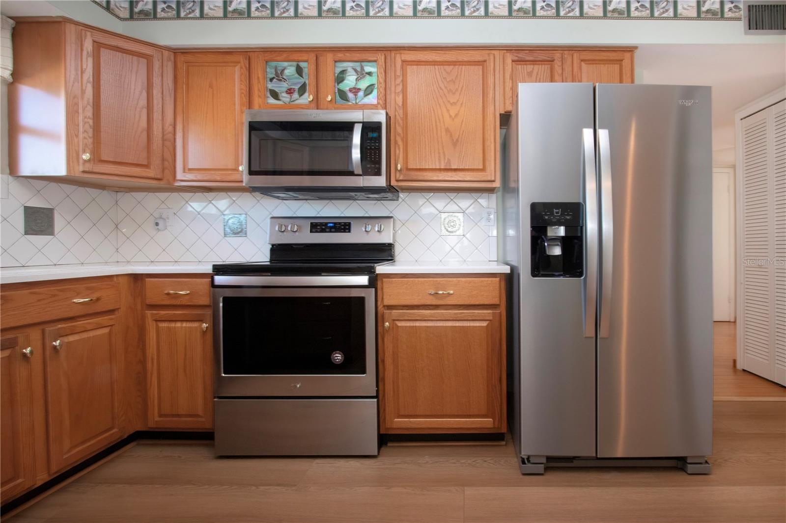 Updated kitchen w/Stainless appliances