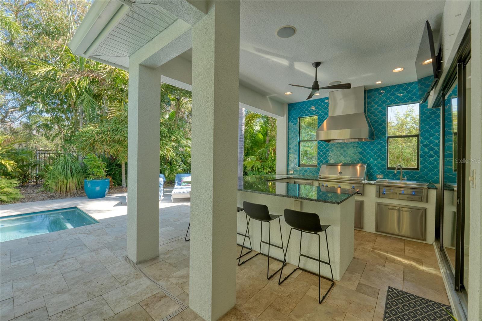 Gorgeous outdoor kitchen with granite