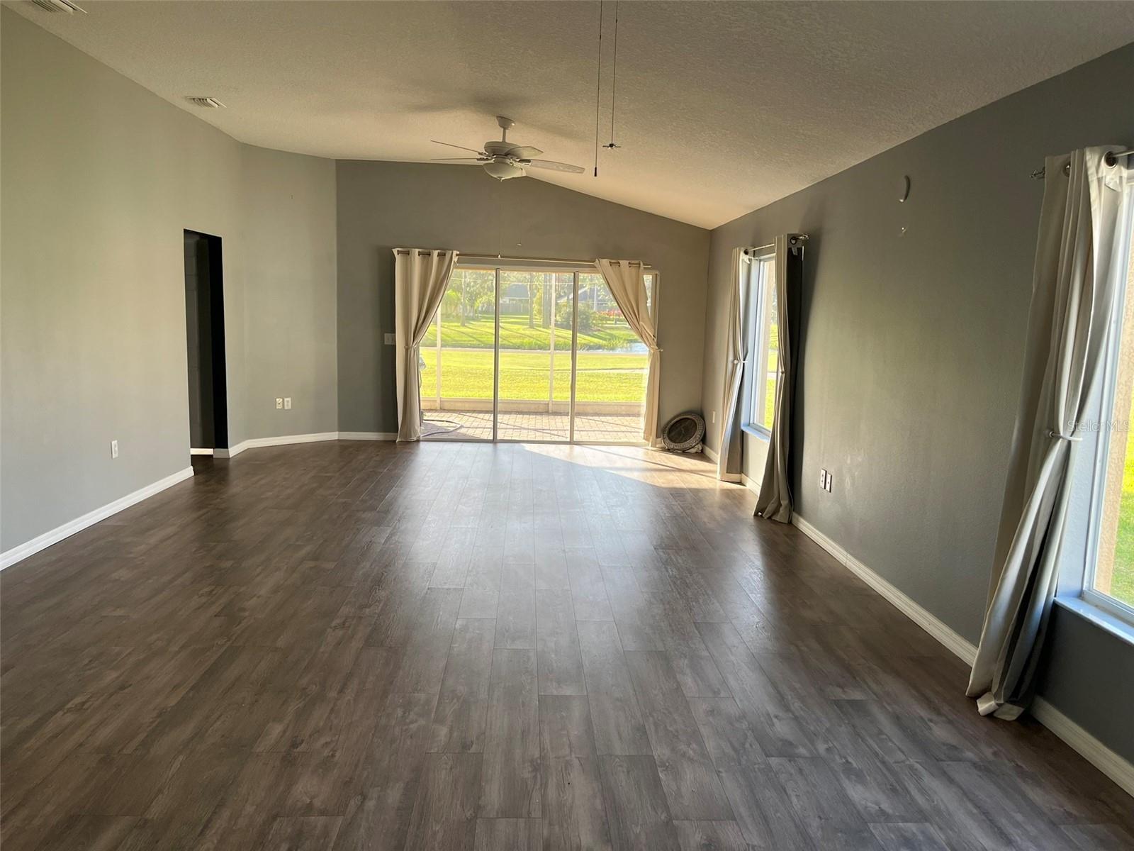 Living room/dinning room