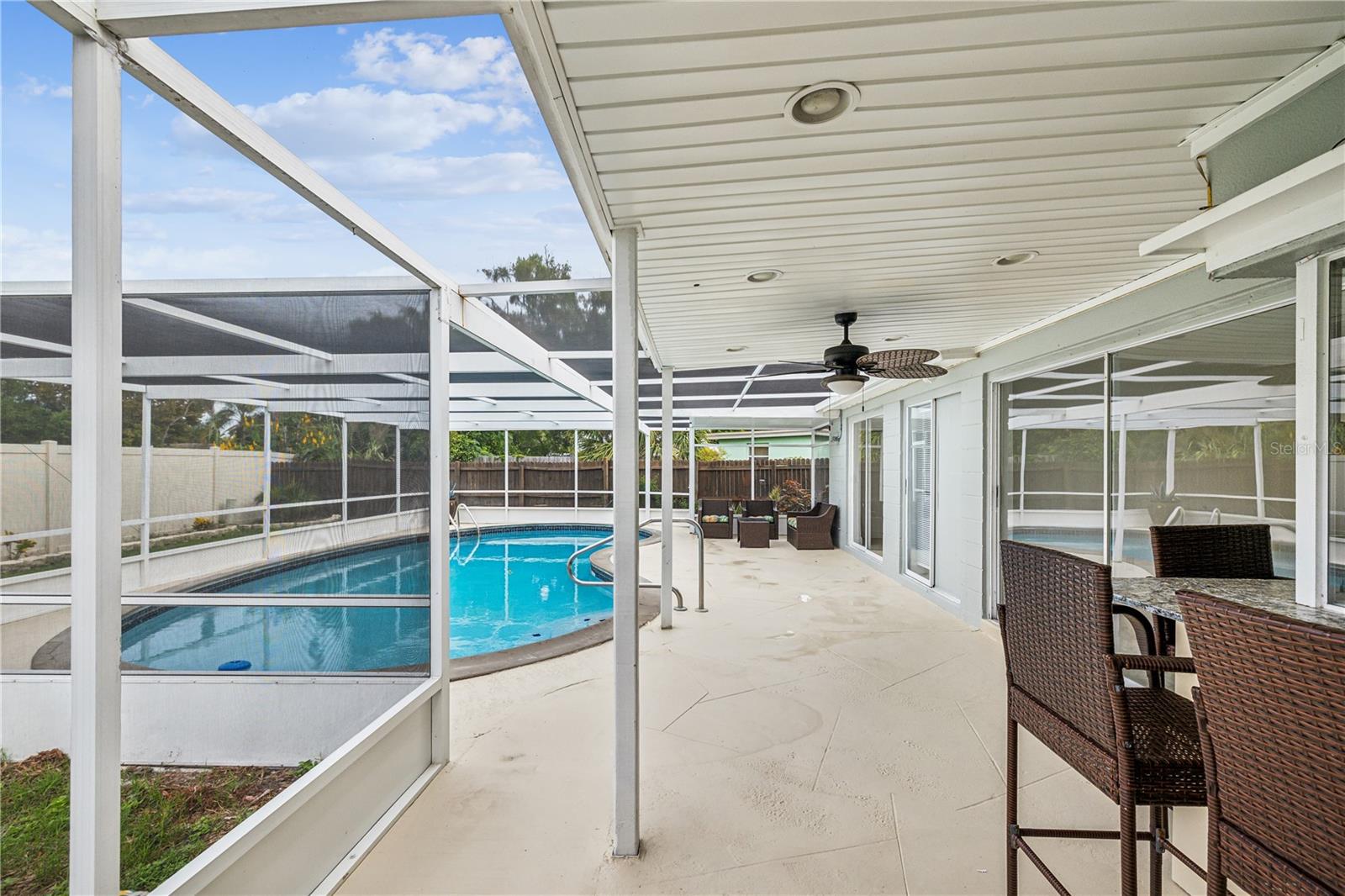 Luxurious Pool area