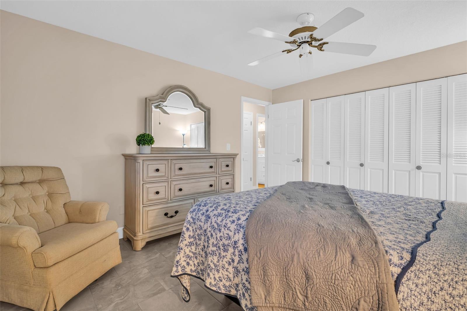 Full wall of closet space in primary bedroom~