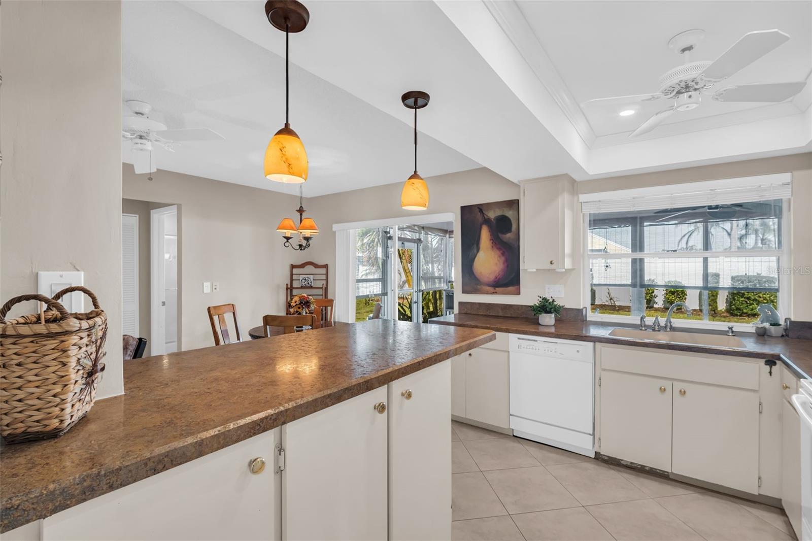 Generous cabinet & counter space~