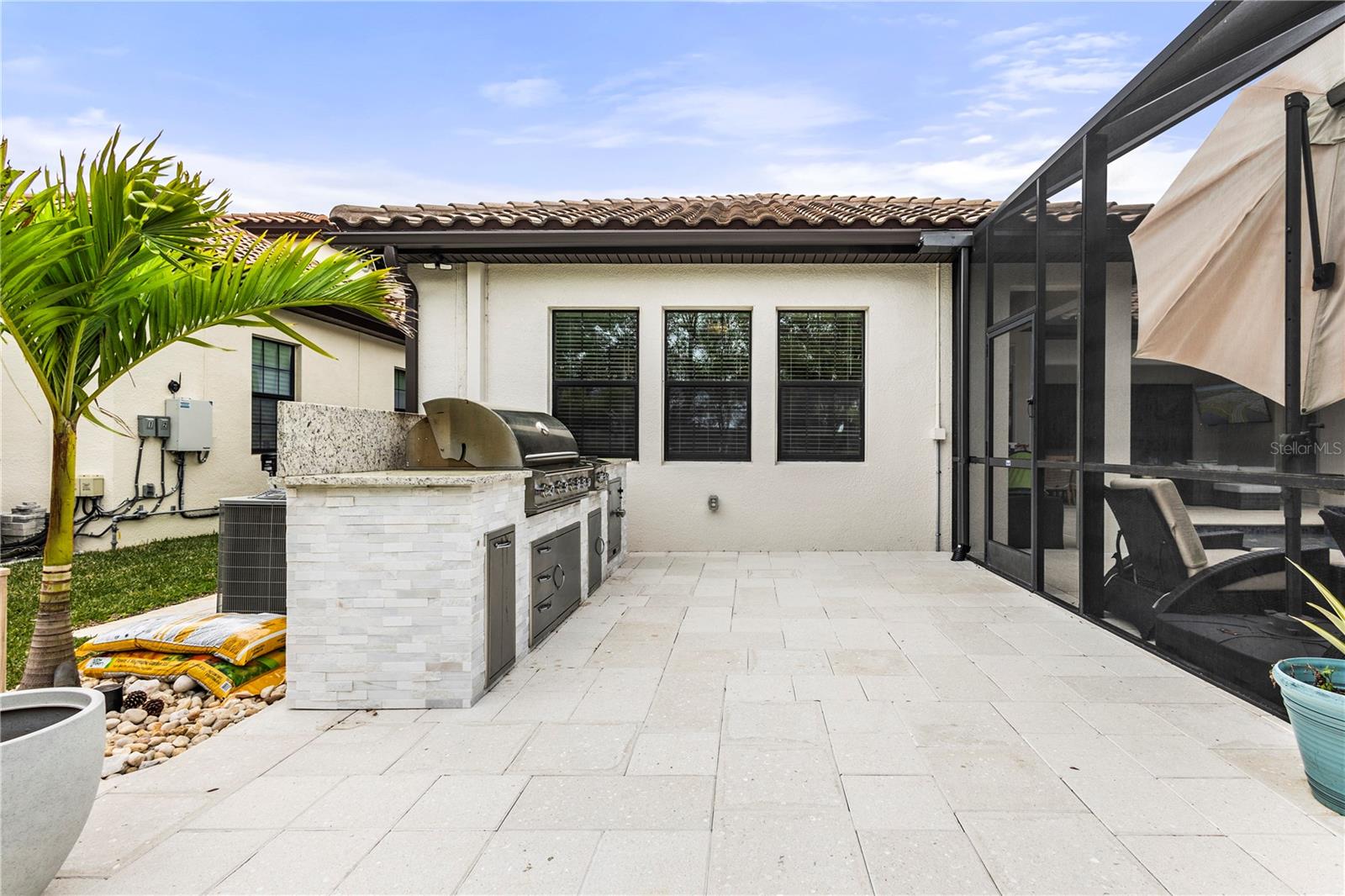 Outdoor Kitchen and Pavers