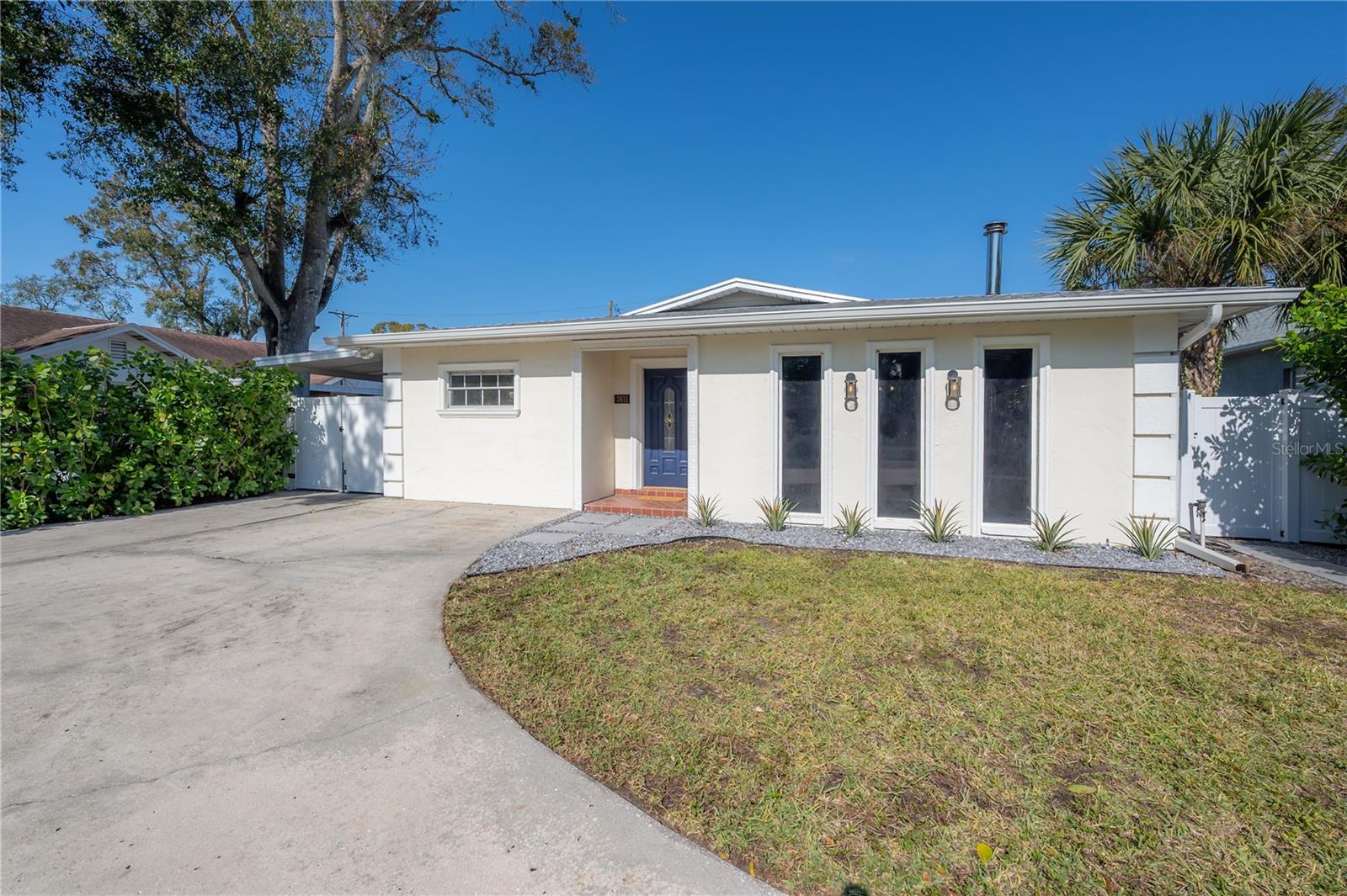 Circular Driveway AND CarPort