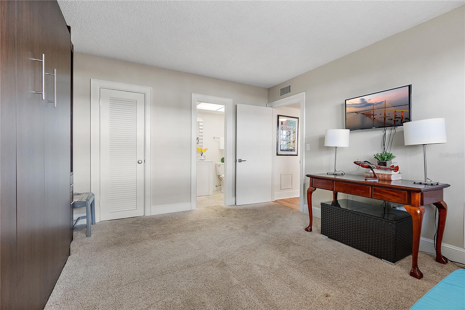 Guest Bedroom w/ Walk-In Closet