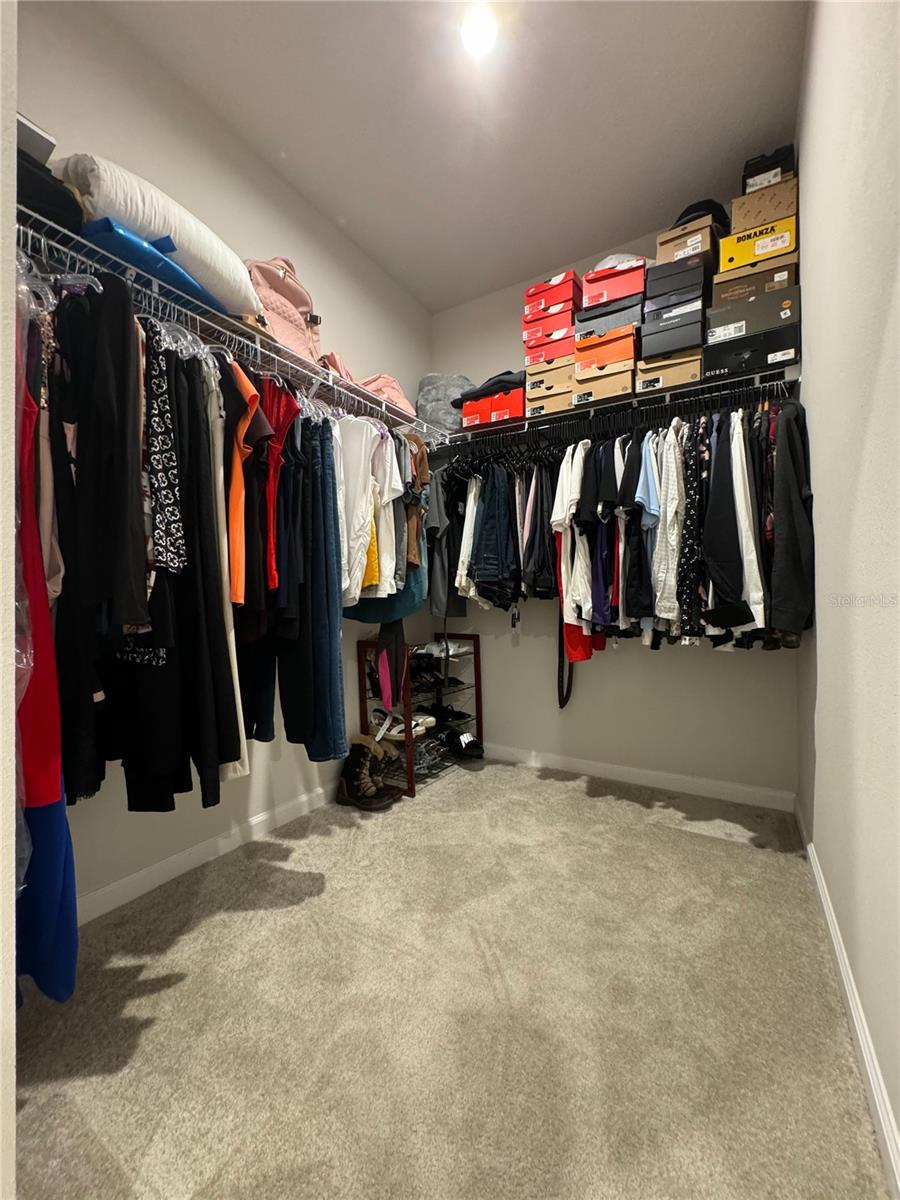 Master Bathroom Walk in Closet