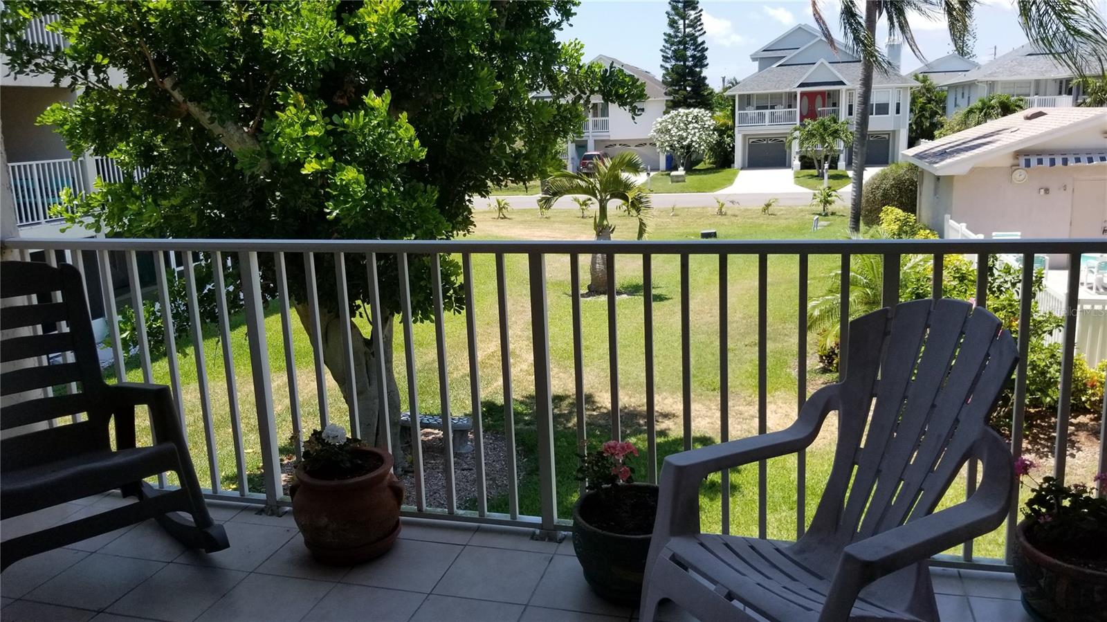 Balcony off living area