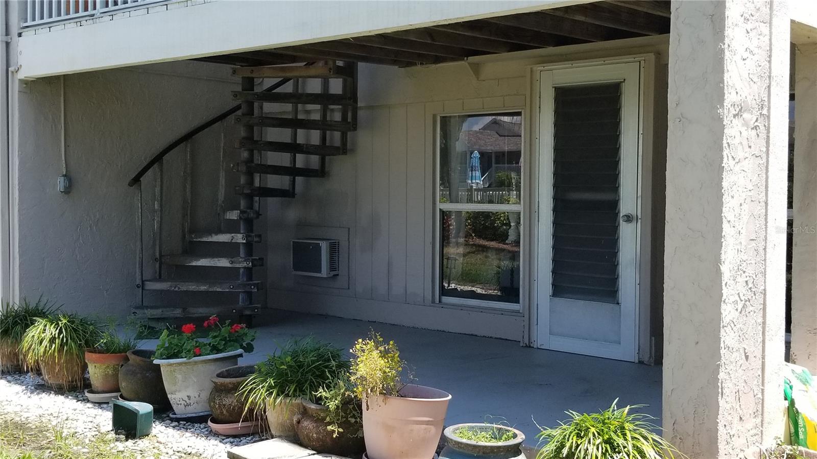 Private back patio walk out from bonus room