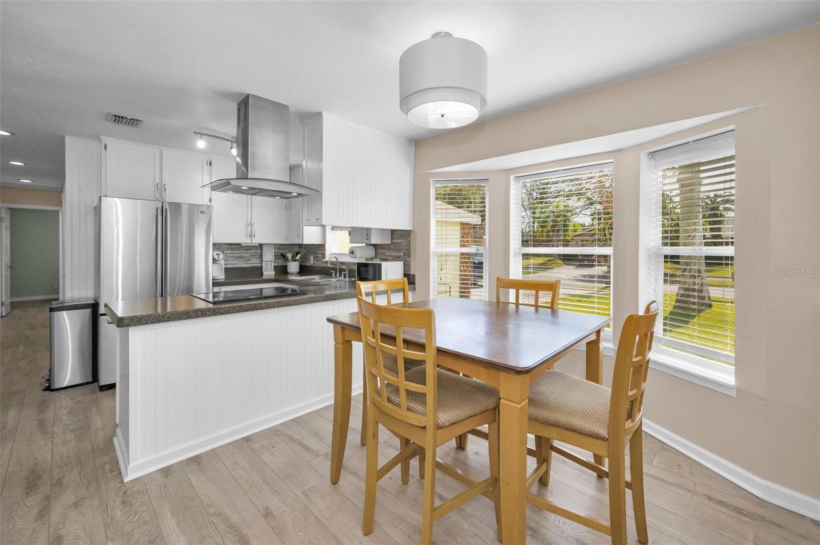 UPDATED KITCHEN WITH NEWER APPLIANCES