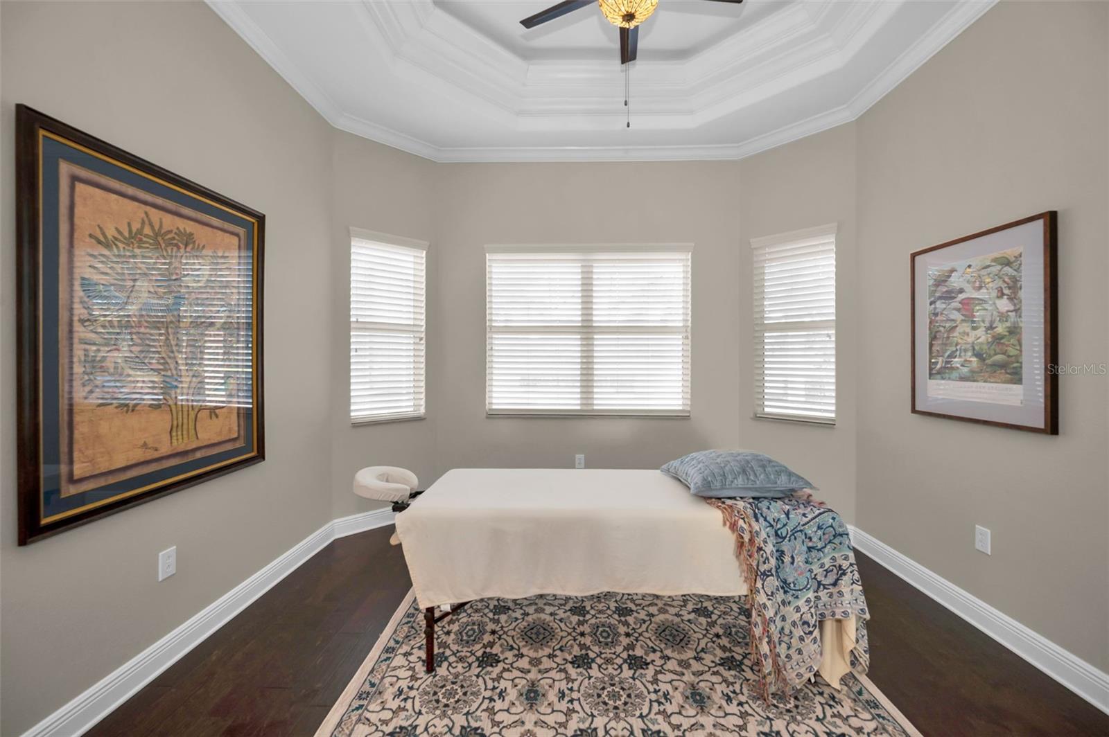 Primary bedroom lounge area