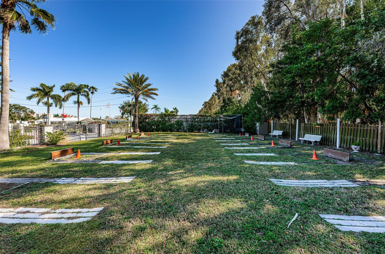 Horse Shoes, Cornhole and Golf driving Net area