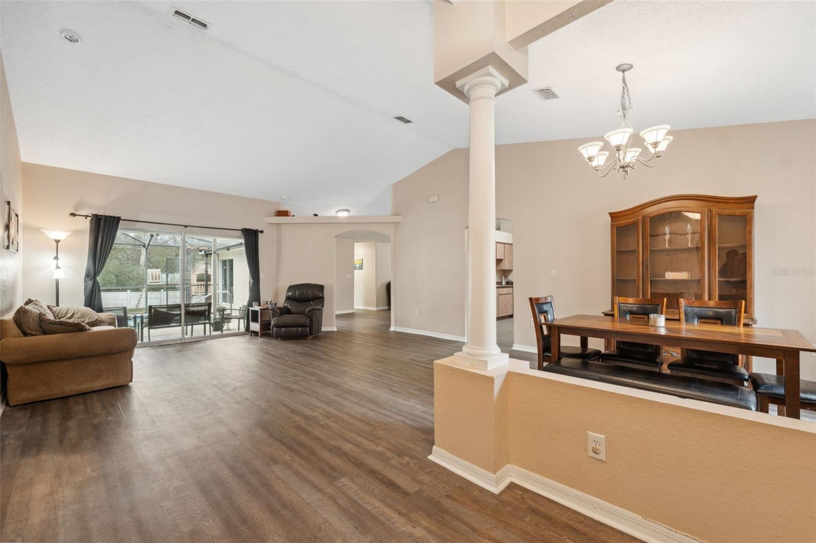 Formal Living Room/Dining Area