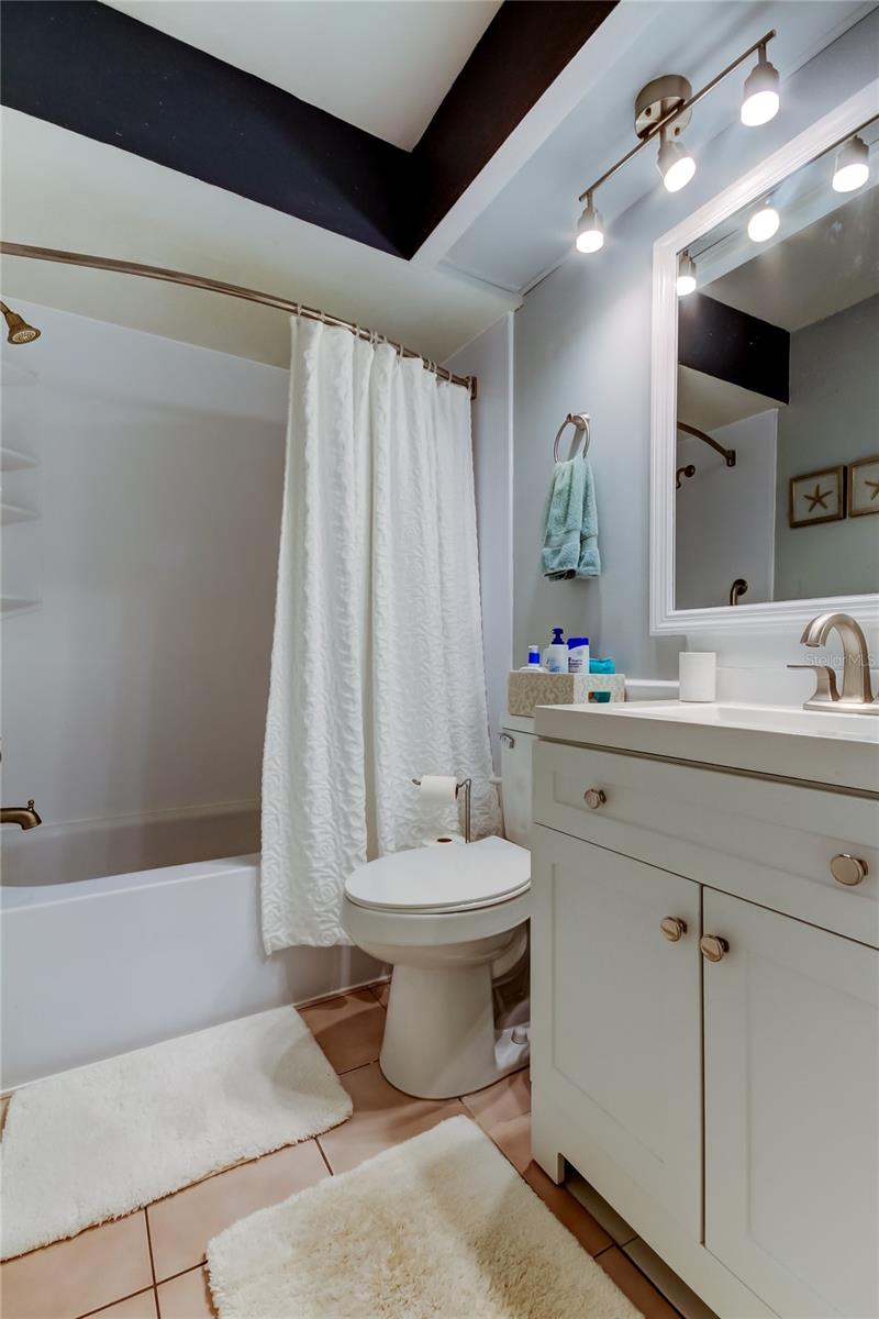 62. Hallbath (5.5' x 7.10') Nicely Appointed! New Toilet & Vanity.. Shower & Tub Updated in 2023!!