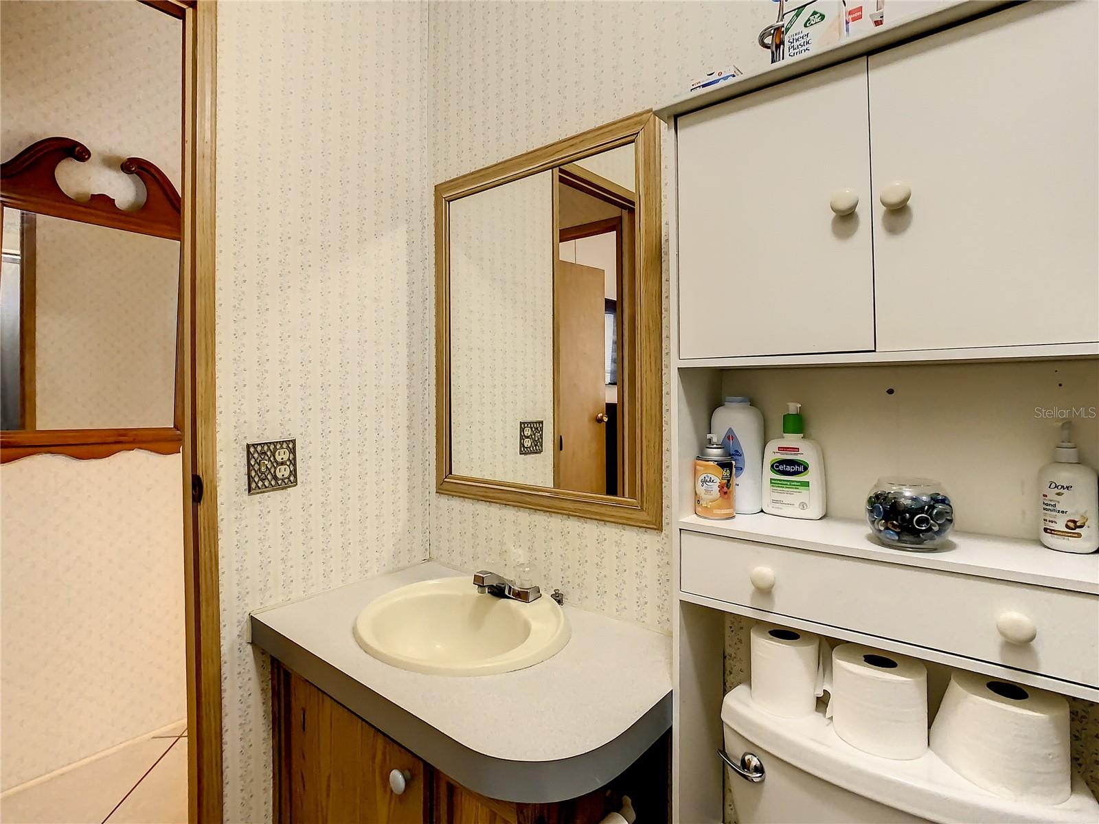 2nd bathroom