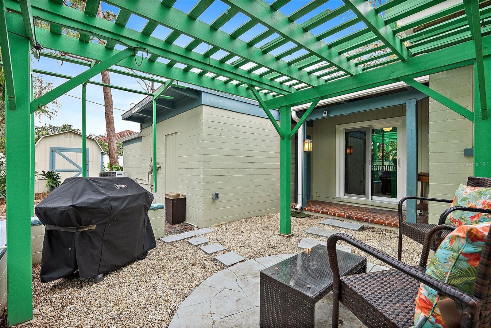 fabulous courtyard space for entertaining