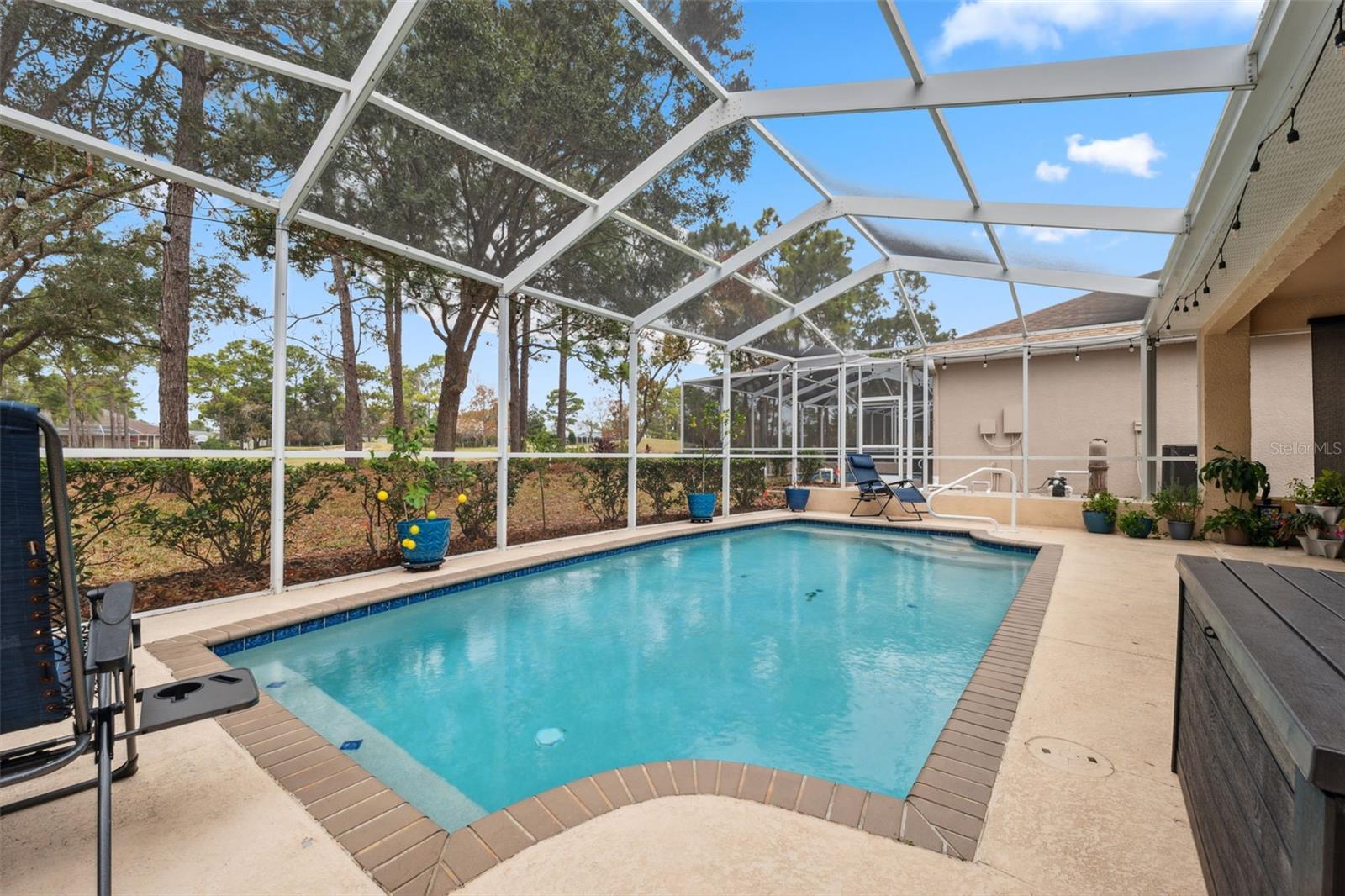 Pool/Rear Porch